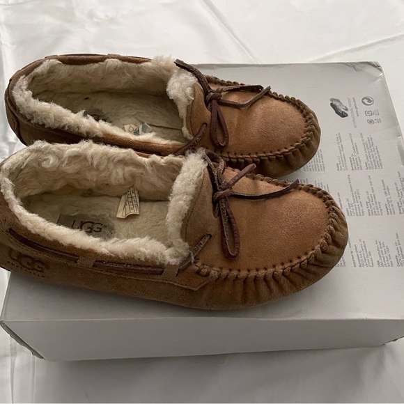 UGG Moccasins - Chestnut - Picture 5 of 6